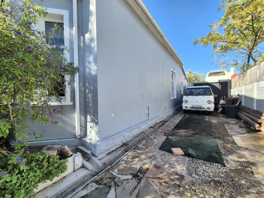 4 Bedroom Property for Sale in Wynberg Upper Western Cape